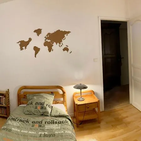 Prés De L'aeroport Ossun