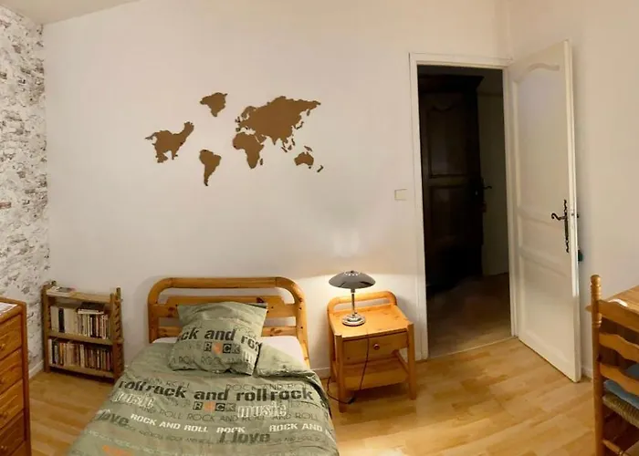 Prés De L'aeroport Ossun